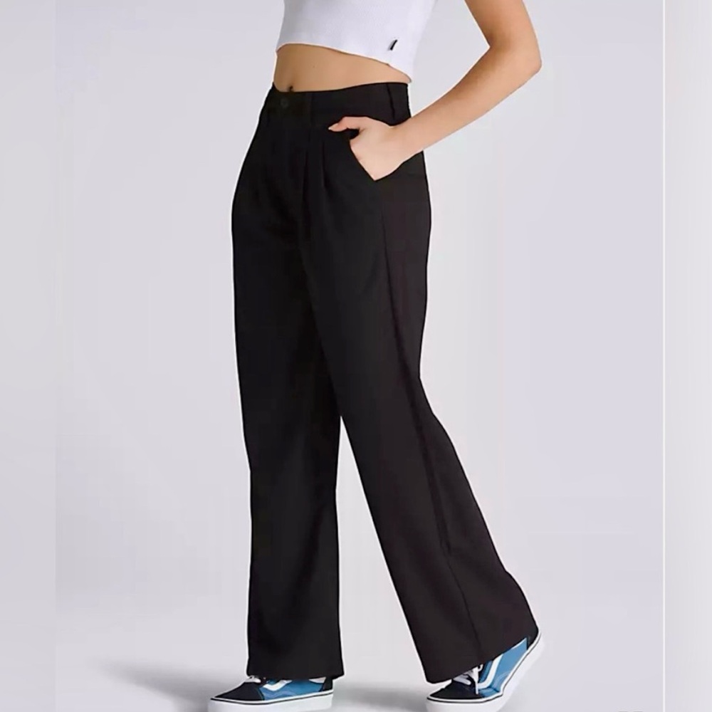 NWT Vans Alder Relaxed Pleated Pants 24
